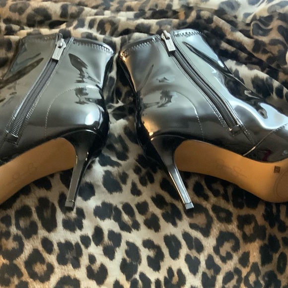 Jessica Simpson Lyren Bootie - Picture 6 of 10
